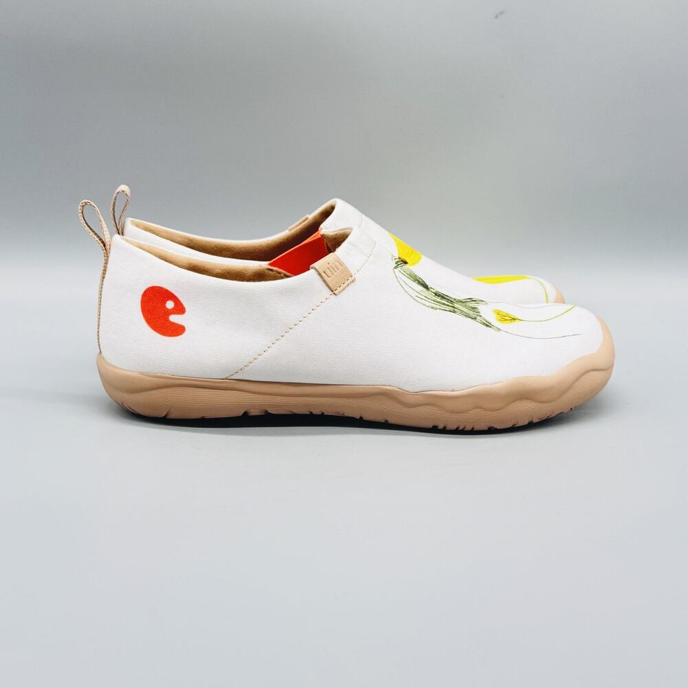 UIN Shoes Womens 5.5 White Canvas Toledo Dog Girl Art Walking Travel Slip On